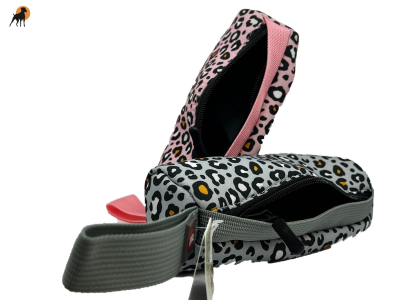 Preview: Trixie Futterdummy LEO, Neopren, limitierte Sommeredition, in 2 Größen erhältlich