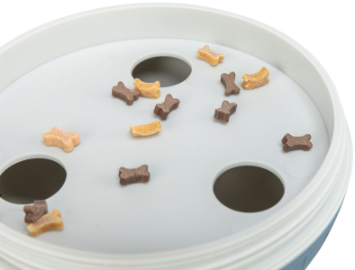 Preview: Trixie Snackball, Kunststoff, ø 7,5 cm, dunkelblau