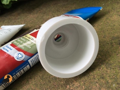 Tubenschutz / Verschluß für Einweg-Futertuben