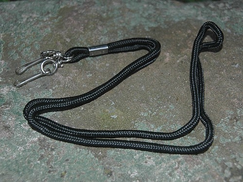 Dokken Pfeifenband (Lanyard) für 2 Pfeifen