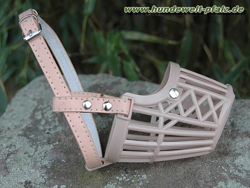 Maulkorb, Kunststoff mit Lederriemen, Beige