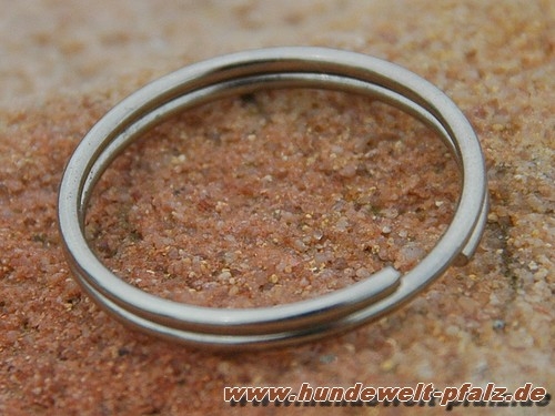 Schlüsselring aus Federstahl 20mm x 1,4mm, vernickelt