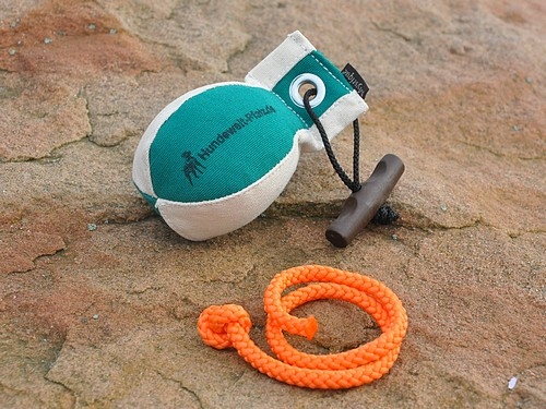 Mystique Dummy Ball Marker Ø ca. 7cm x 150g., Grün/Weiß