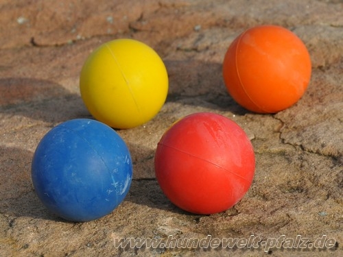 Vollgummiball aus Naturgummi, 6,5cm