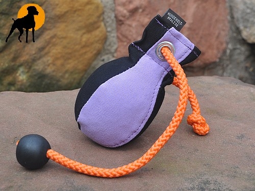 Mystique Dummy Ball Marker Ø ca. 7cm x 150g., Lila/Schwarz