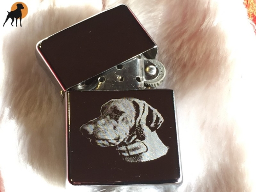 Weihnachtsaktion:  Magyar Vizsla Benzinfeuerzeug mit Tasche und Benzin